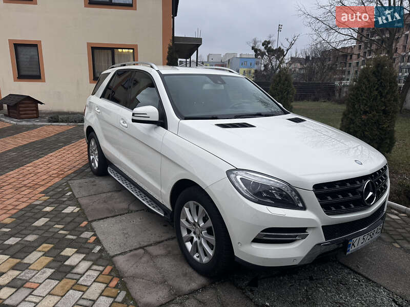 Внедорожник / Кроссовер Mercedes-Benz M-Class 2013 в Буче