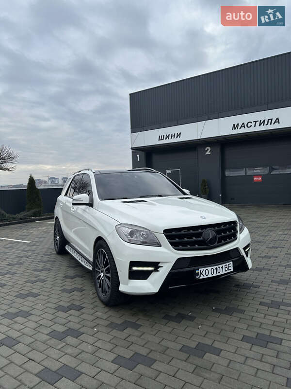 Внедорожник / Кроссовер Mercedes-Benz M-Class 2011 в Хусте