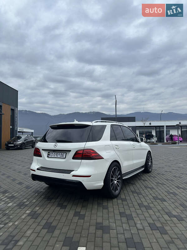 Внедорожник / Кроссовер Mercedes-Benz M-Class 2011 в Хусте