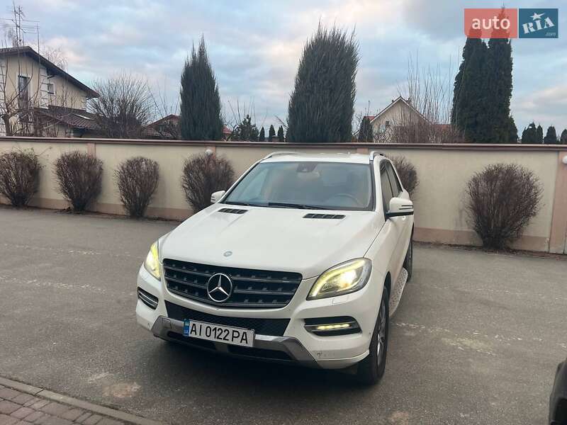 Позашляховик / Кросовер Mercedes-Benz M-Class 2012 в Києві