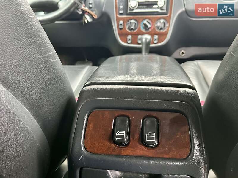 Внедорожник / Кроссовер Mercedes-Benz M-Class 2001 в Виннице