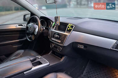 Внедорожник / Кроссовер Mercedes-Benz M-Class 2012 в 