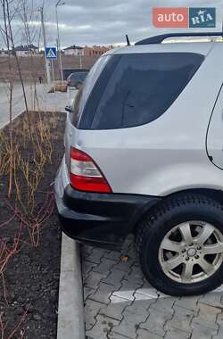 Позашляховик / Кросовер Mercedes-Benz M-Class 2003 в 