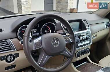 Позашляховик / Кросовер Mercedes-Benz M-Class 2013 в 