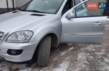 Внедорожник / Кроссовер Mercedes-Benz M-Class 2009 в Чорткове