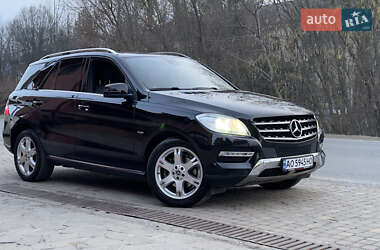 Позашляховик / Кросовер Mercedes-Benz M-Class 2011 в 