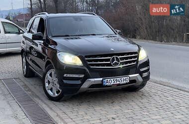 Позашляховик / Кросовер Mercedes-Benz M-Class 2011 в 