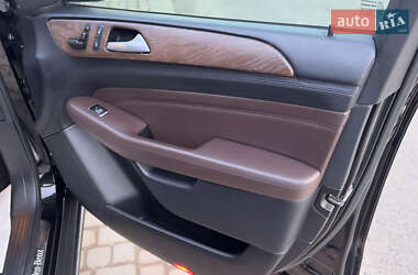 Позашляховик / Кросовер Mercedes-Benz M-Class 2011 в 