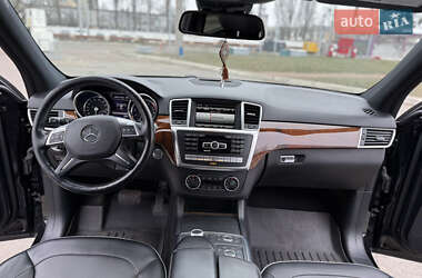 Внедорожник / Кроссовер Mercedes-Benz M-Class 2013 в 