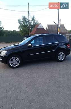 Внедорожник / Кроссовер Mercedes-Benz M-Class 2010 в 