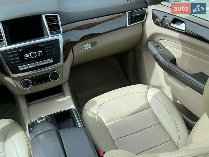 Внедорожник / Кроссовер Mercedes-Benz M-Class 2013 в Киеве