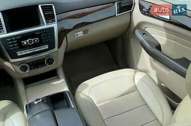 Внедорожник / Кроссовер Mercedes-Benz M-Class 2013 в 