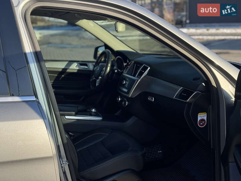 Внедорожник / Кроссовер Mercedes-Benz M-Class 2012 в Хмельницком