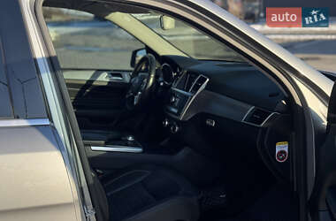 Позашляховик / Кросовер Mercedes-Benz M-Class 2012 в 