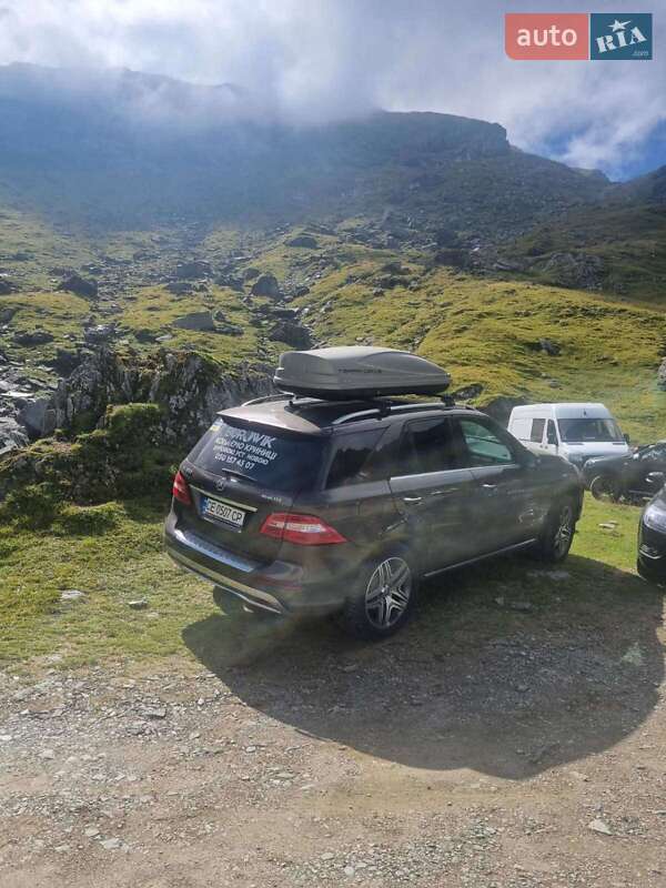 Внедорожник / Кроссовер Mercedes-Benz M-Class 2013 в Черновцах