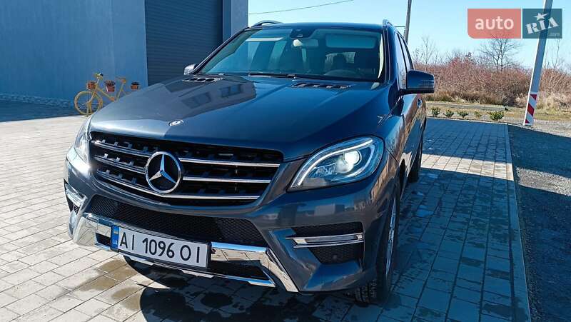 Позашляховик / Кросовер Mercedes-Benz M-Class 2015 в 