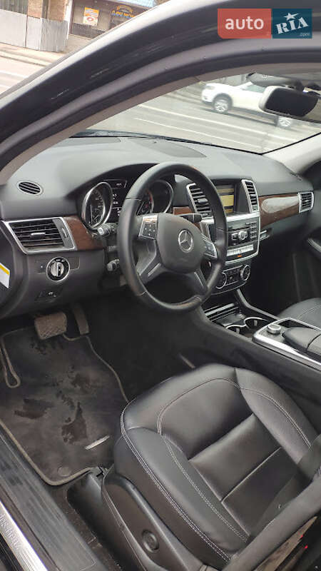Позашляховик / Кросовер Mercedes-Benz M-Class 2012 в Луцьку