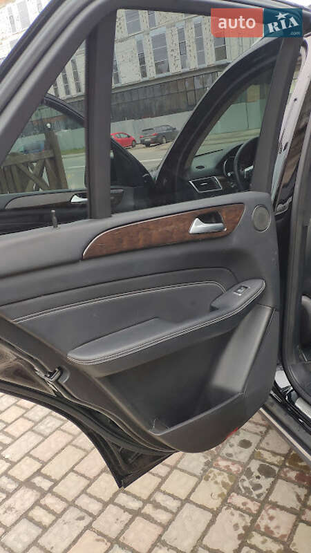 Позашляховик / Кросовер Mercedes-Benz M-Class 2012 в Луцьку