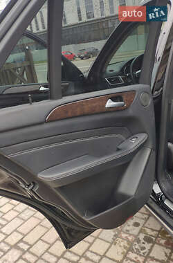 Внедорожник / Кроссовер Mercedes-Benz M-Class 2012 в 