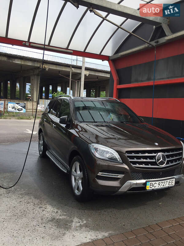 Внедорожник / Кроссовер Mercedes-Benz M-Class 2014 в 