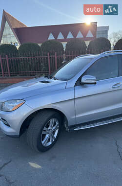 Внедорожник / Кроссовер Mercedes-Benz M-Class 2013 в 