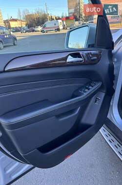 Внедорожник / Кроссовер Mercedes-Benz M-Class 2013 в 