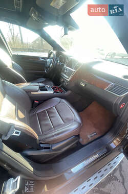 Внедорожник / Кроссовер Mercedes-Benz M-Class 2014 в 