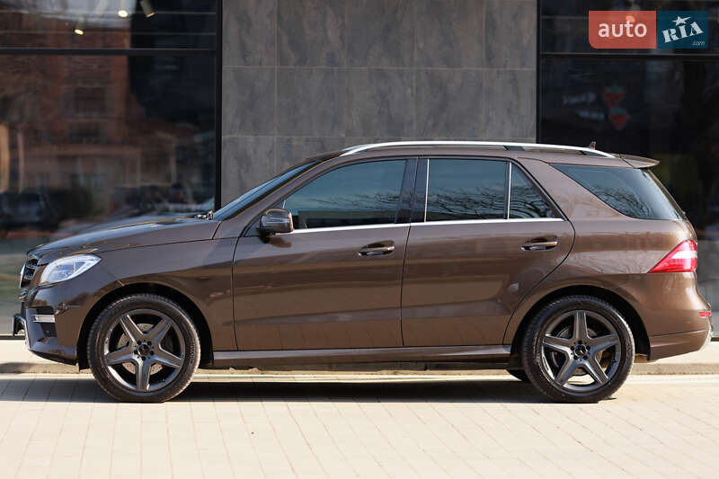 Внедорожник / Кроссовер Mercedes-Benz M-Class 2011 в Ужгороде