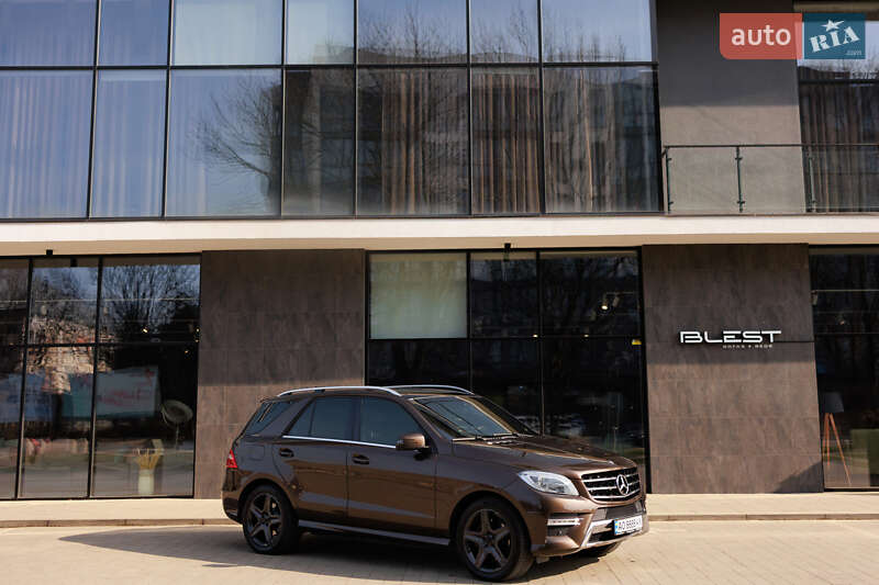 Внедорожник / Кроссовер Mercedes-Benz M-Class 2011 в Ужгороде
