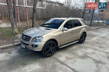 Позашляховик / Кросовер Mercedes-Benz M-Class 2006 в Запоріжжі