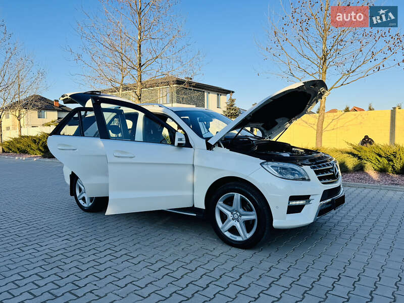 Позашляховик / Кросовер Mercedes-Benz M-Class 2012 в Одесі