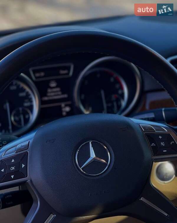 Внедорожник / Кроссовер Mercedes-Benz M-Class 2011 в Косове