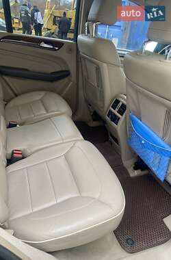 Позашляховик / Кросовер Mercedes-Benz M-Class 2011 в 