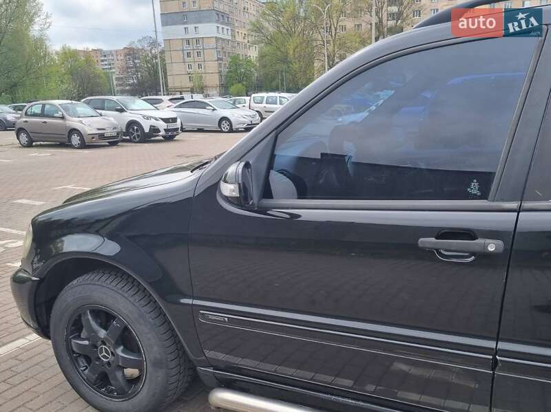 Позашляховик / Кросовер Mercedes-Benz M-Class 2004 в Києві