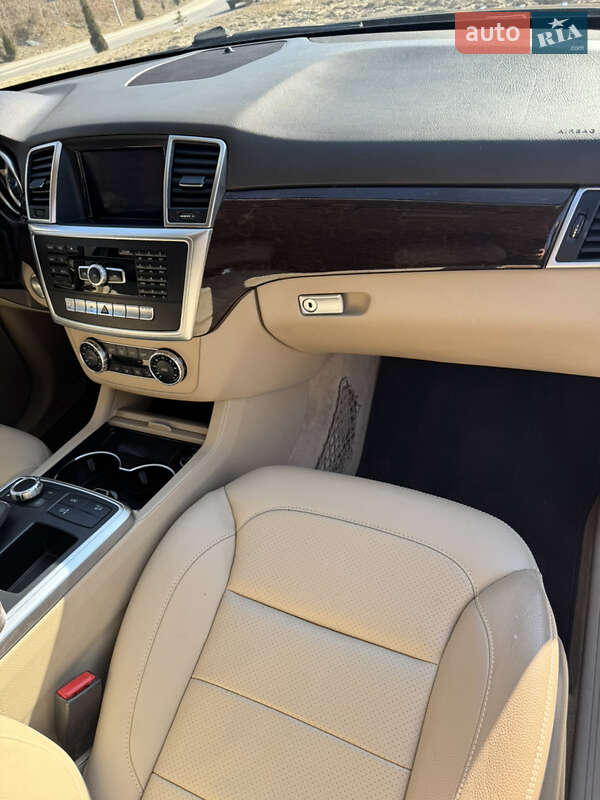 Позашляховик / Кросовер Mercedes-Benz M-Class 2013 в Львові