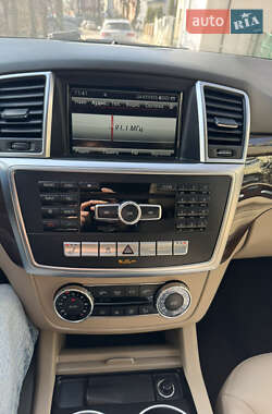 Внедорожник / Кроссовер Mercedes-Benz M-Class 2013 в 