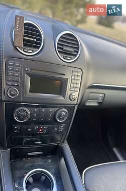 Внедорожник / Кроссовер Mercedes-Benz M-Class 2011 в 