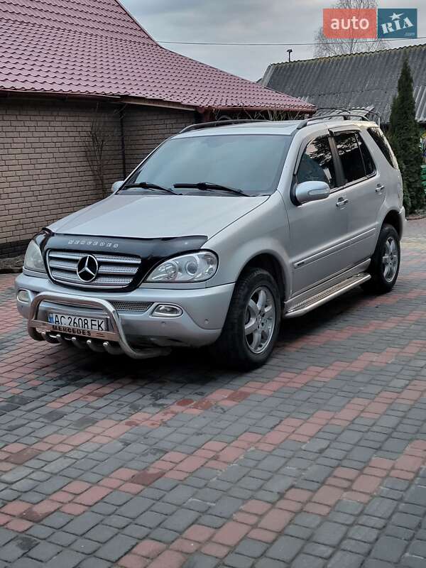 Внедорожник / Кроссовер Mercedes-Benz M-Class 2004 в Ратным