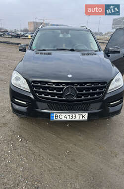 Внедорожник / Кроссовер Mercedes-Benz M-Class 2013 в Львове