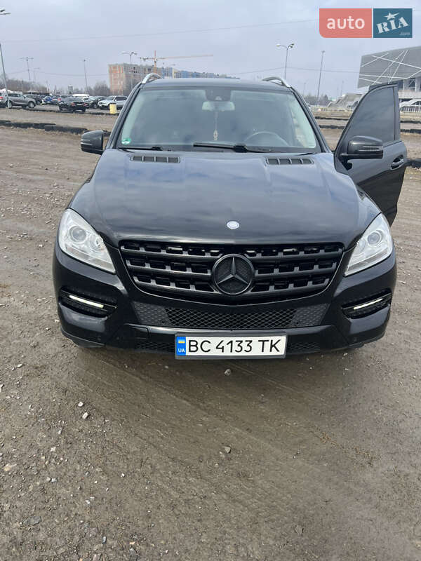 Внедорожник / Кроссовер Mercedes-Benz M-Class 2013 в Львове