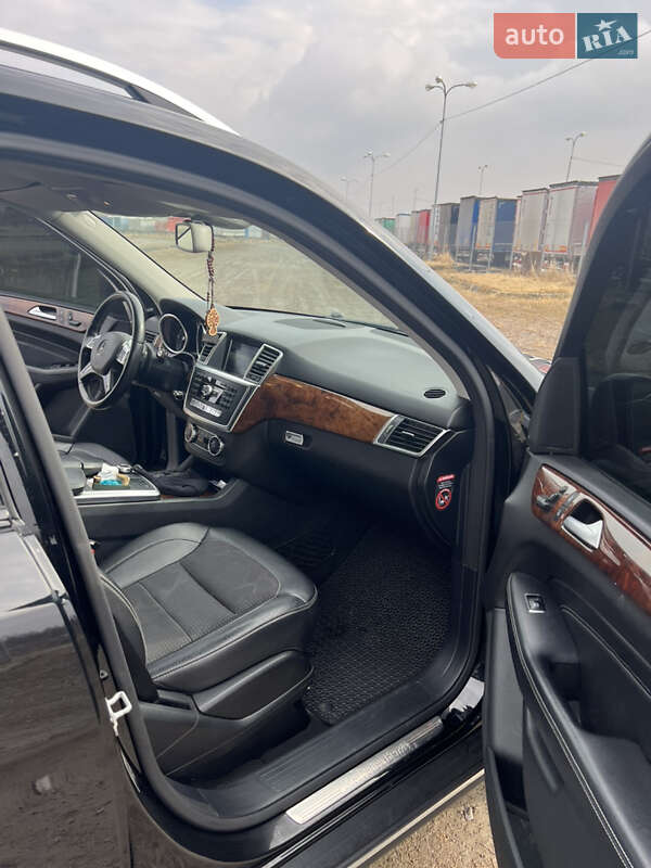 Внедорожник / Кроссовер Mercedes-Benz M-Class 2013 в Львове
