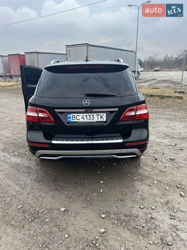 Внедорожник / Кроссовер Mercedes-Benz M-Class 2013 в Львове