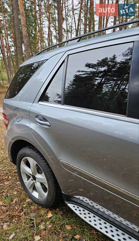Внедорожник / Кроссовер Mercedes-Benz M-Class 2010 в Ахтырке
