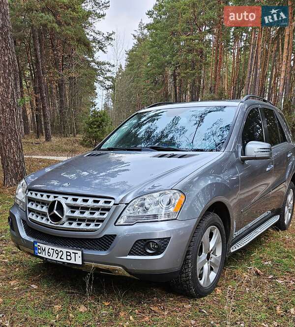 Внедорожник / Кроссовер Mercedes-Benz M-Class 2010 в 