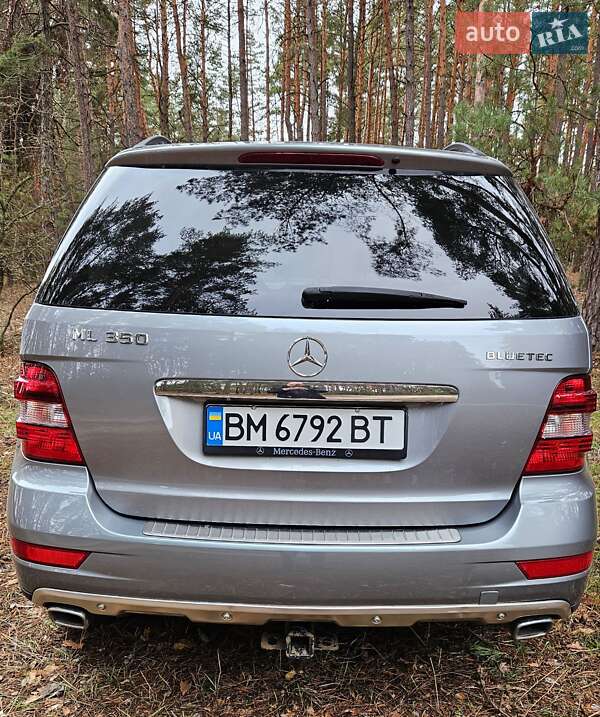 Внедорожник / Кроссовер Mercedes-Benz M-Class 2010 в Ахтырке