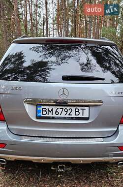 Внедорожник / Кроссовер Mercedes-Benz M-Class 2010 в 