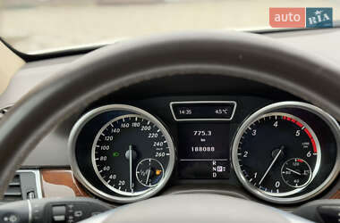 Внедорожник / Кроссовер Mercedes-Benz M-Class 2012 в 