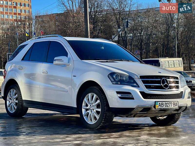 Внедорожник / Кроссовер Mercedes-Benz M-Class 2010 в Виннице