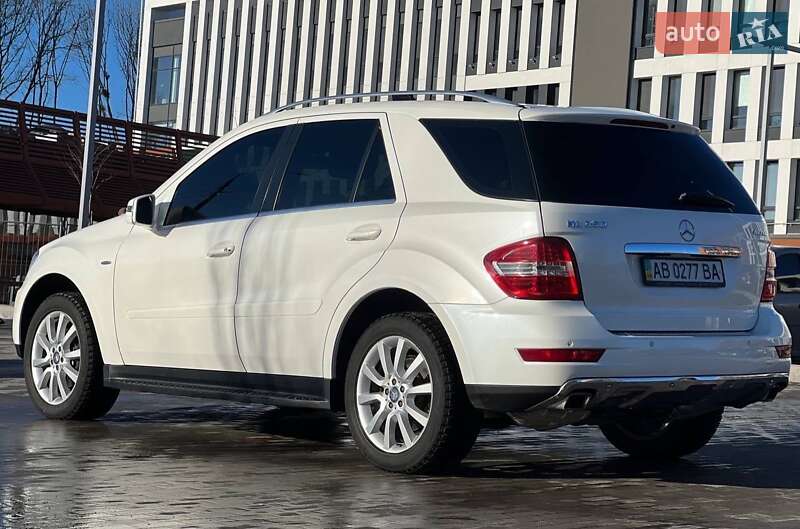 Внедорожник / Кроссовер Mercedes-Benz M-Class 2010 в Виннице