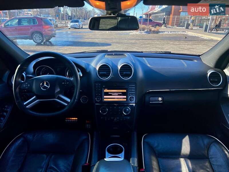 Внедорожник / Кроссовер Mercedes-Benz M-Class 2010 в Виннице